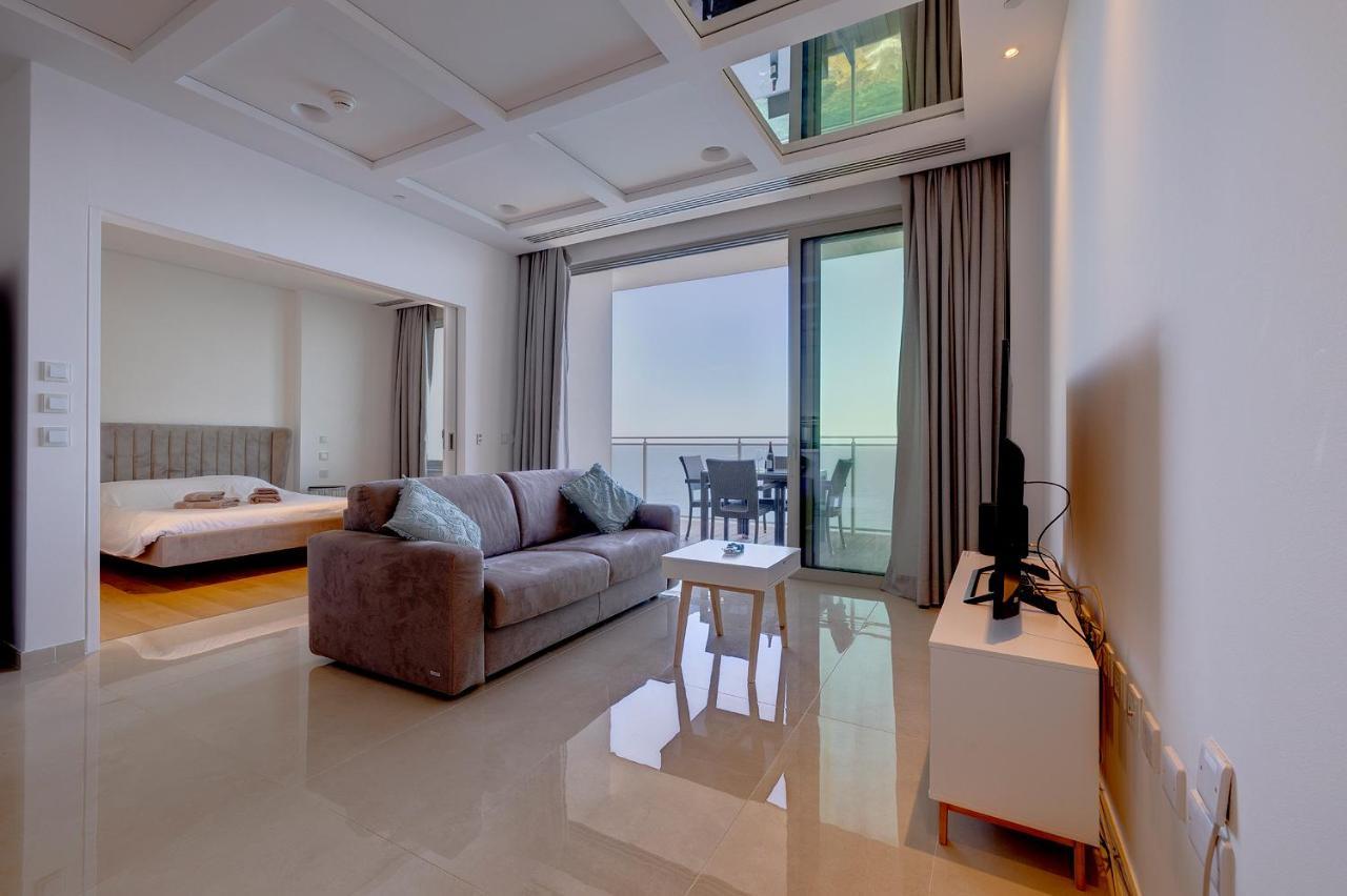 Luxurious Apt With Ocean Views And Pool In Tigne Point Sliema Exterior foto