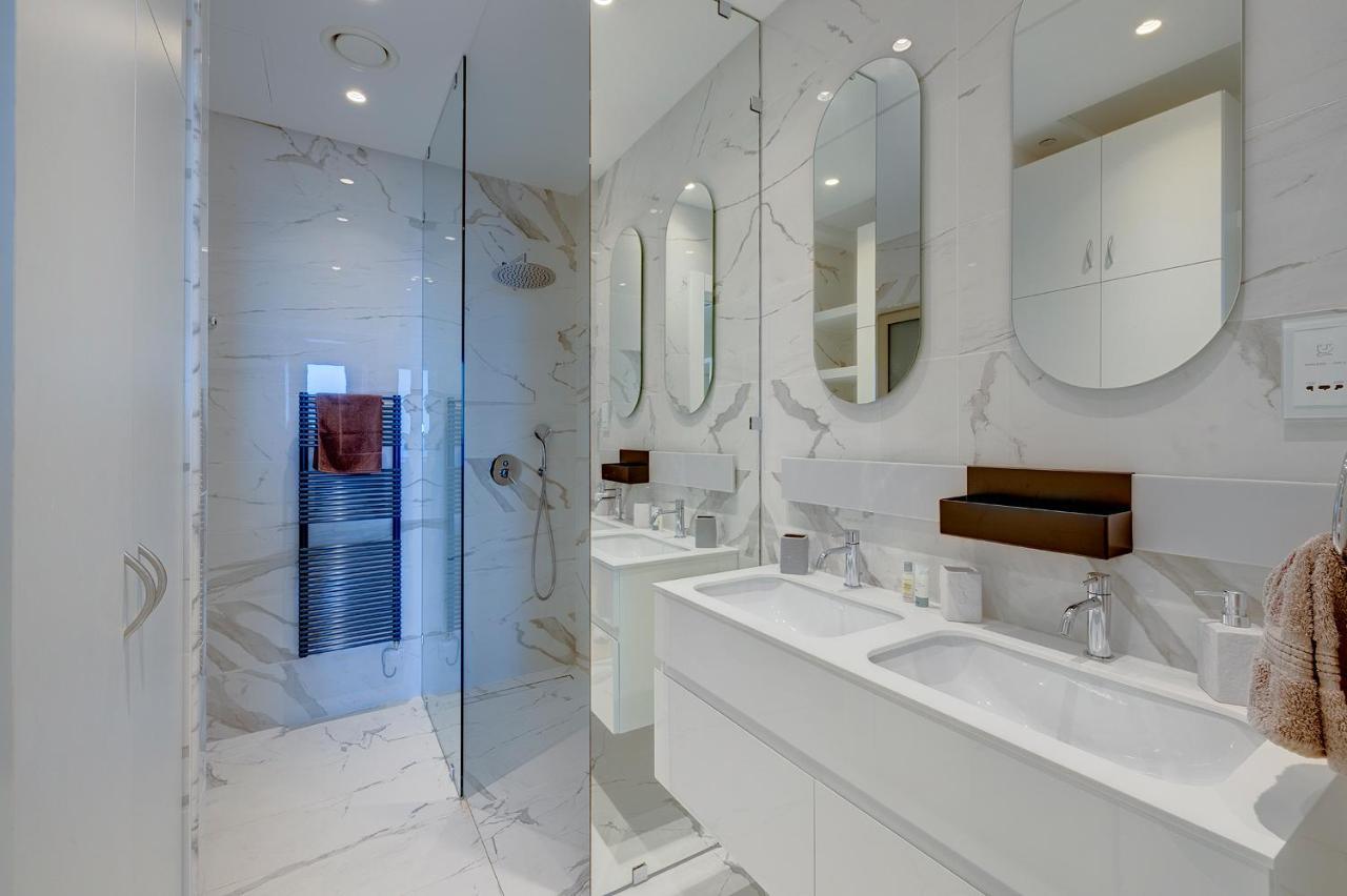 Luxurious Apt With Ocean Views And Pool In Tigne Point Sliema Exterior foto