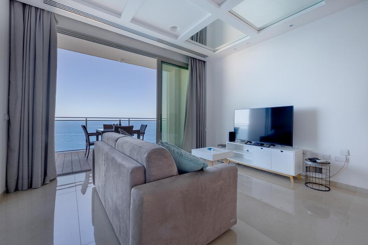 Luxurious Apt With Ocean Views And Pool In Tigne Point Sliema Exterior foto