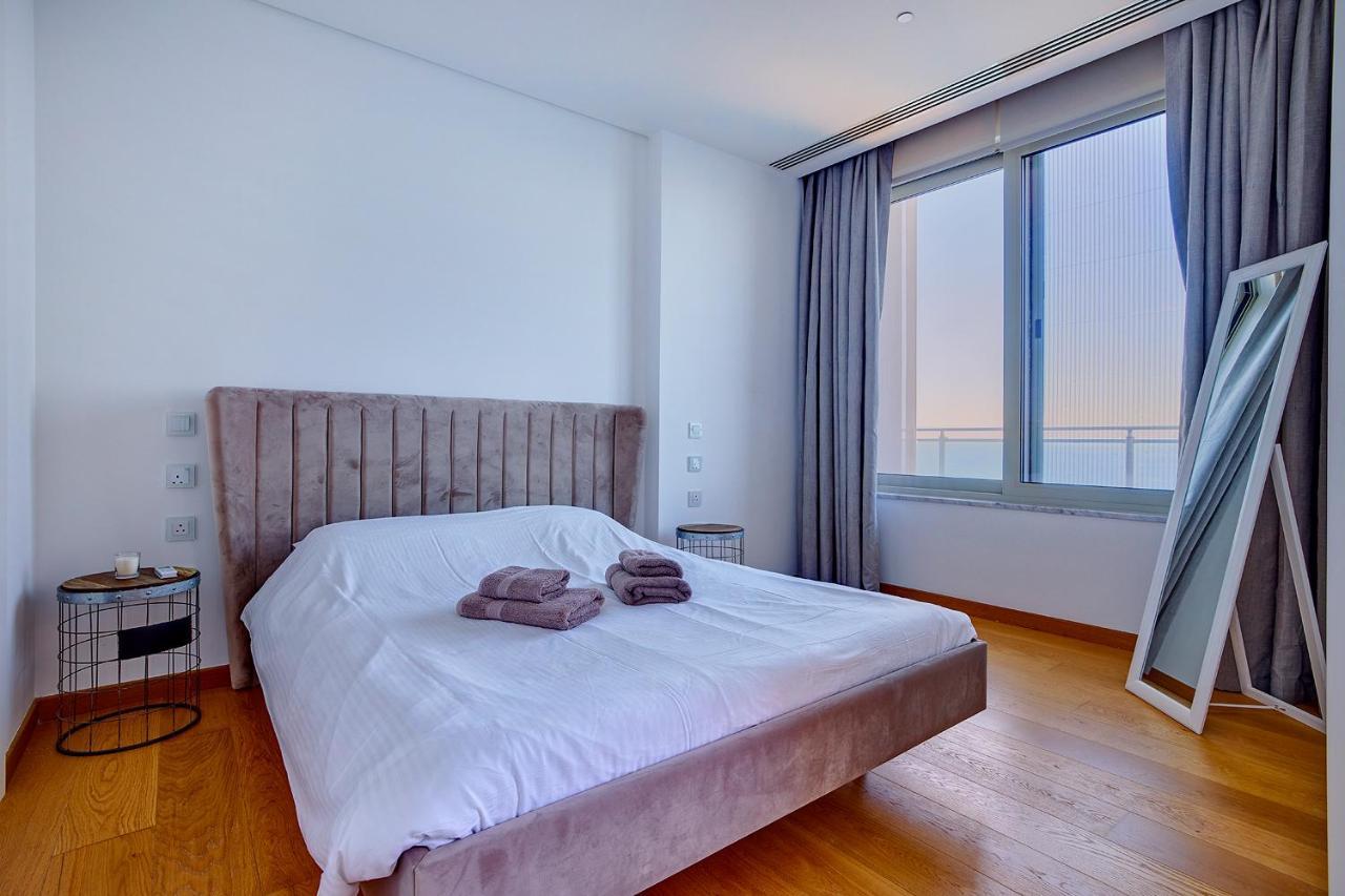 Luxurious Apt With Ocean Views And Pool In Tigne Point Sliema Exterior foto