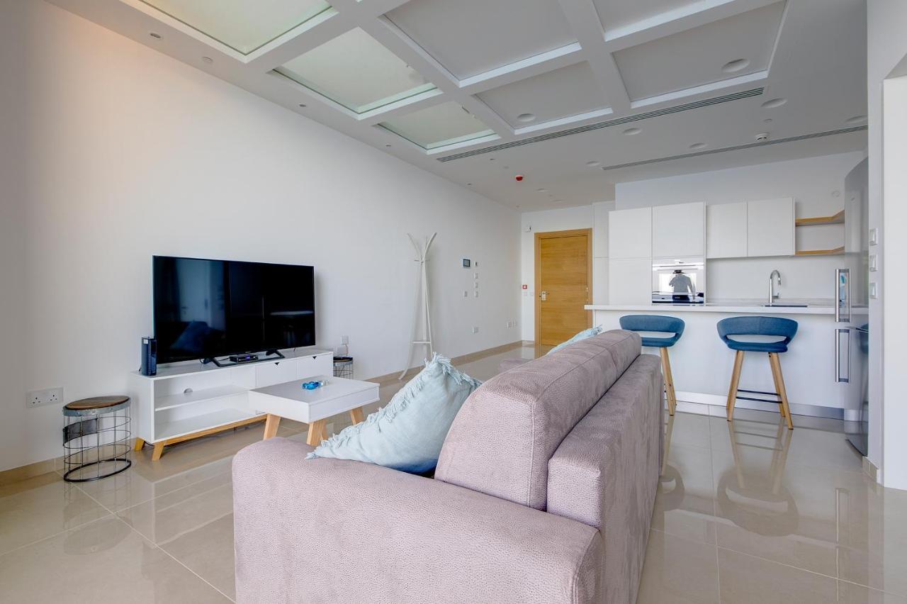 Luxurious Apt With Ocean Views And Pool In Tigne Point Sliema Exterior foto